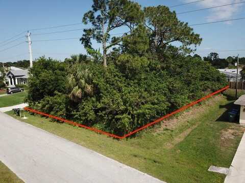 938 Riviera Avenue, Sebastian, FL 32958