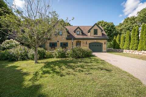126R Mount Pleasant Ave, Gloucester, MA 01930