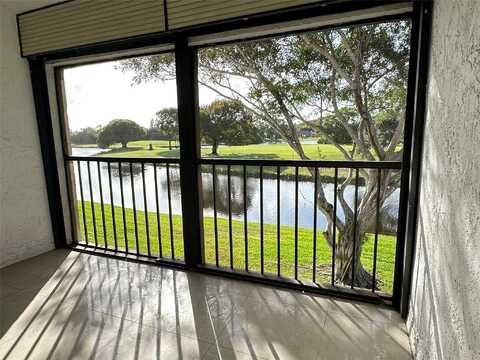9290 Vista Del Lago D, Boca Raton, FL 33428