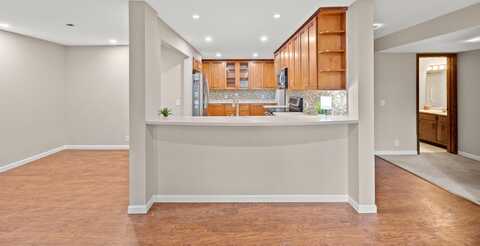 9700 Portland Avenue S 226, Bloomington, MN 55420