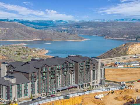 1702 W Glencoe Mountain Way 8038, Park City, UT 84060