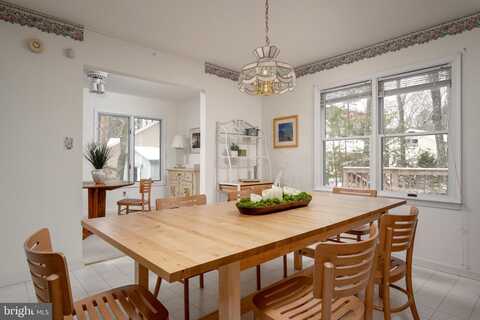 70 Capetown Rd, Ocean Pines, MD 21811