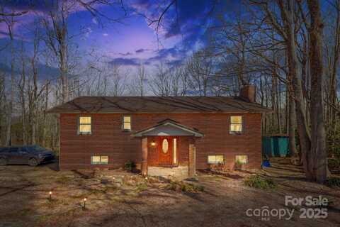 33 Milburn Lane, Hendersonville, NC 28792