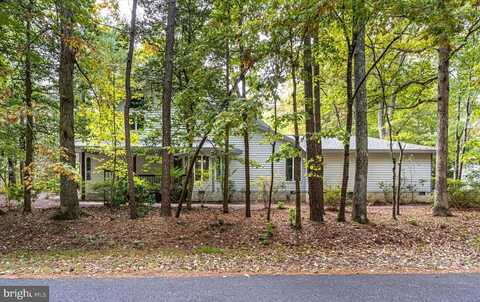 2 Edgewood Dr, Ocean Pines, MD 21811