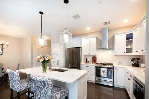45 Plaza Way 404, Plymouth, MA 02360