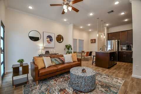 3708 Easy Street A, Houston, TX 77026