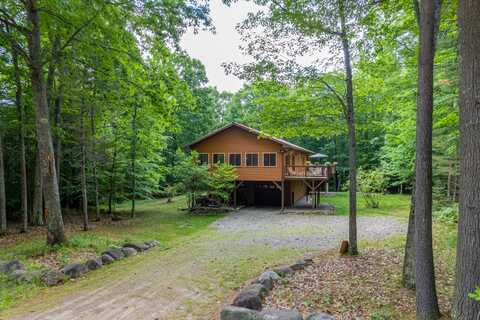 27 Oneida Lane, Jay, NY 12941