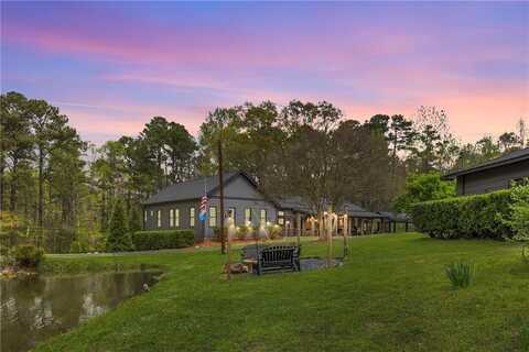 6585 QUEEN MILL Road SE, Mableton, GA 30126