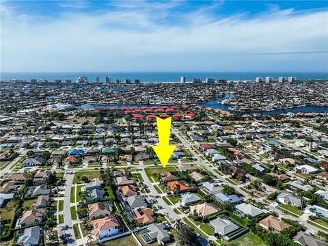 1318 Freeport AVE, MARCO ISLAND, FL 34145