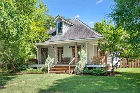 8282 LAKE PARK Drive, Denham Springs, LA 70726