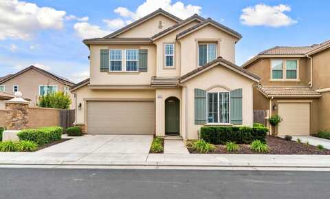 2067 Axelson Drive E, Fresno, CA 93730