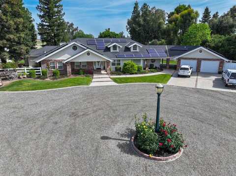 12444 Paul E, Clovis, CA 93619