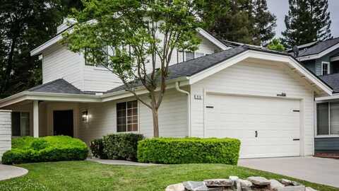 816 Mockingbird Lane E, Fresno, CA 93730