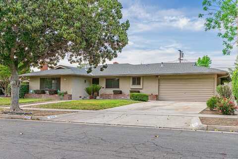 230 Fountain Way W, Fresno, CA 93705