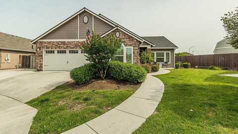 4008 Rall Avenue, Clovis, CA 93619
