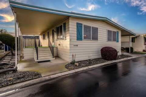 1001 Sylmar Avenue, Clovis, CA 93612