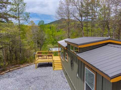 108 Bear Pen Cove, Franklin, NC 28734