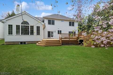 57 Sentinel Dr, Bernardsville, NJ 07920
