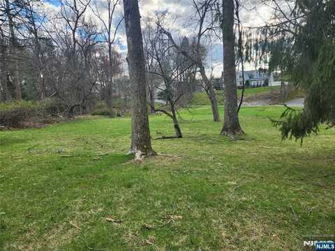 185 Wilmore Road, Little Falls, NJ 07424