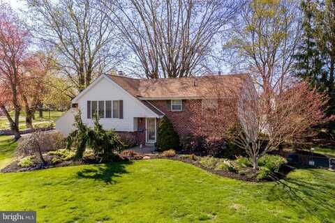 1833 CARRIAGE WAY, WARRINGTON, PA 18976