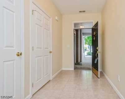 39 Swing Bridge Lane Condo, South Bound Brook, NJ 08880