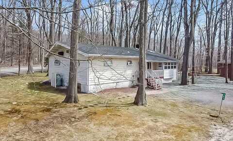 103 Aster Place, Tobyhanna, PA 18466