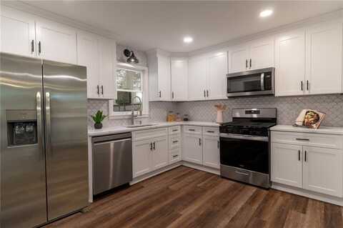 607 Hickory Creek Lane, Woodstock, GA 30188