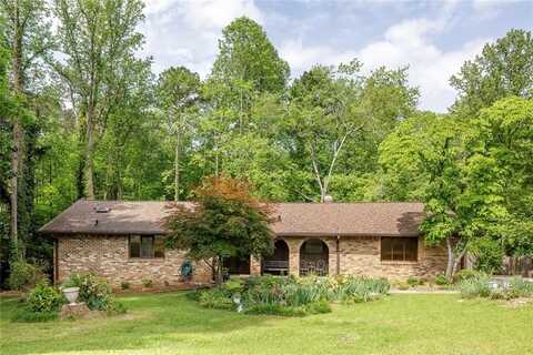 2425 Maclaren Circle, Dunwoody, GA 30360