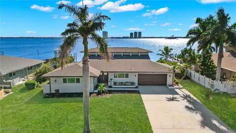 107 E North Shore Avenue, North Fort Myers, FL 33917