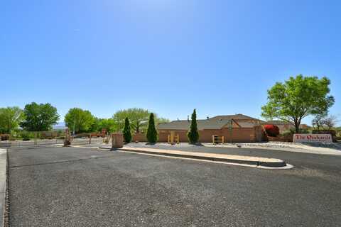 10630 GENTRY Lane SW, Albuquerque, NM 87121
