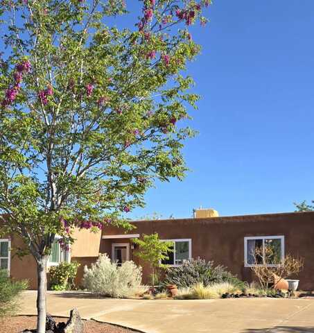 3703 OAKMOUNT Drive SE, Rio Rancho, NM 87124