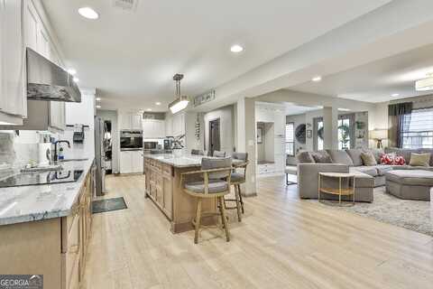 215 Calgary Dr., Peachtree City, GA 30269