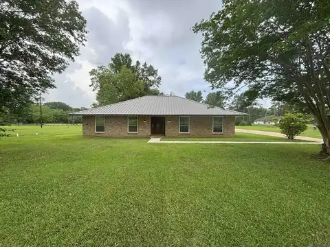 2830 Country Plaza Ave, Zachary, LA 70791