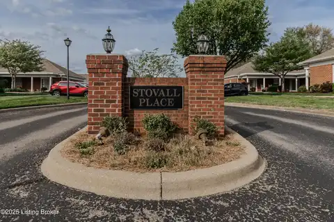 7708 Stovall Pl, Louisville, KY 40228