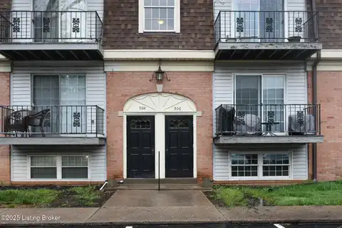 304 Chanel Ct, Louisville, KY 40218