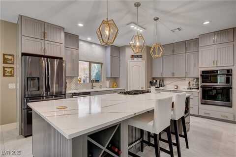 7613 Pulpit Rock Court, Las Vegas, NV 89166