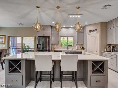 7613 Pulpit Rock Court, Las Vegas, NV 89166