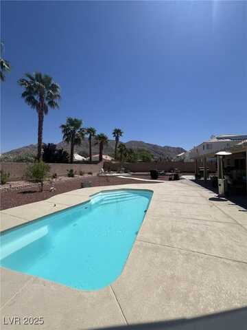 6596 Secluded Avenue, Las Vegas, NV 89110