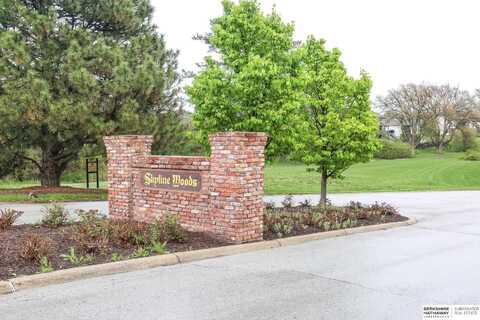 22041 Stanford Circle, Omaha, NE 68022