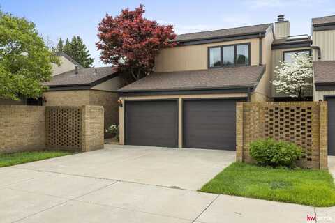 2923 Park Place Drive, Lincoln, NE 68506