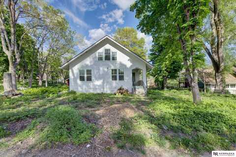 7717 North 39th Street, Omaha, NE 68112