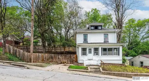 122 Angle Avenue, Council Bluffs, NE 51503