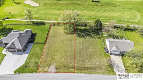 1507 Beaver Lake Boulevard, Plattsmouth, NE 68048