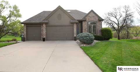 21905 Stanford Circle, Elkhorn, NE 68022