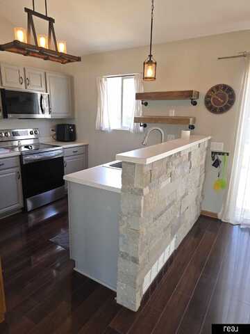 17718 Olive Street, Omaha, NE 68136