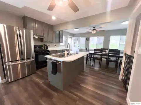 7550 Joseph Avenue, La Vista, NE 68128
