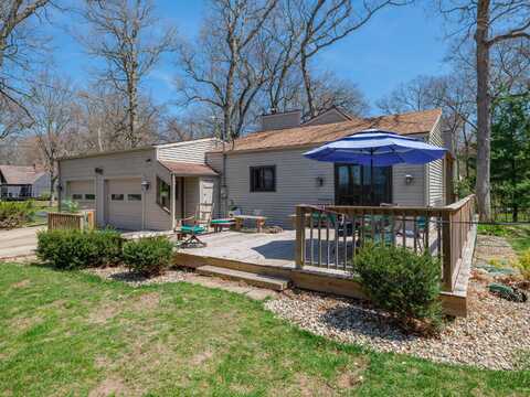 8281 Heritage Drive, Kalamazoo, MI 49009