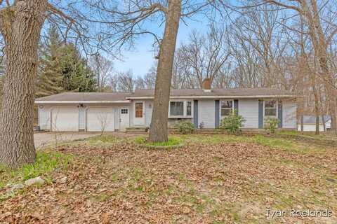 8787 Algoma Avenue NE, Rockford, MI 49341