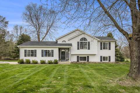 7546 Bostwick Lake View Drive, Rockford, MI 49341