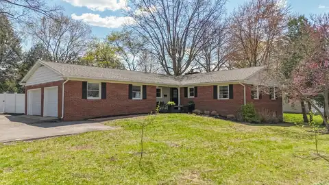 401 McPhil Drive, Dowagiac, MI 49047